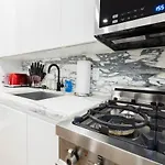 13-2 I Brand New Luxury 2Br Prime Union Square